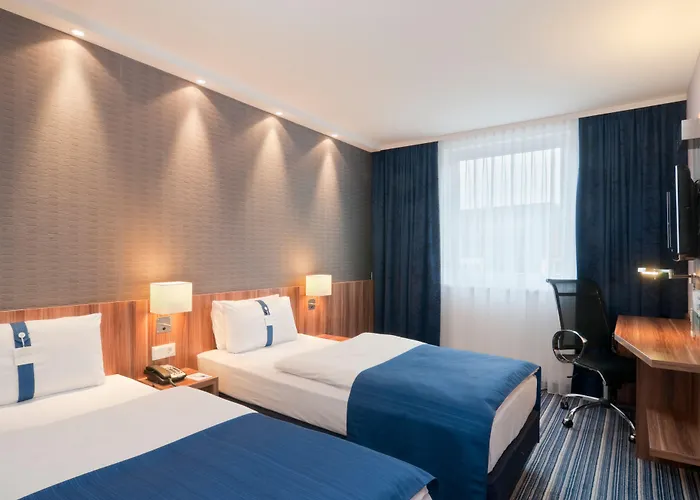 Express Hotel 3*